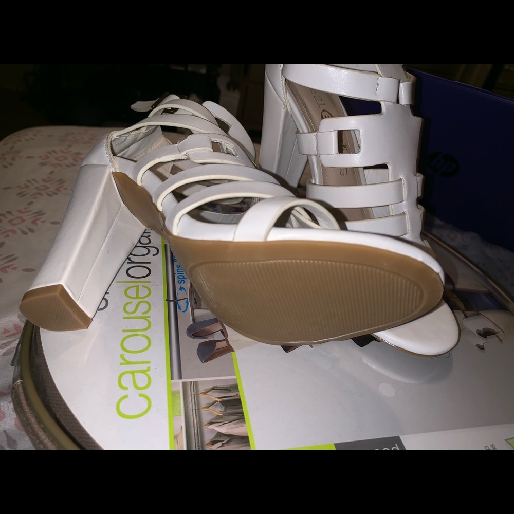 Heels - Picture 3 of 3